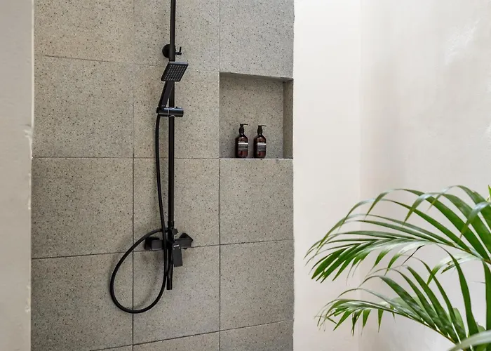 Pool Garden Private 2br - 10 Min To Finns Club ヴィラ